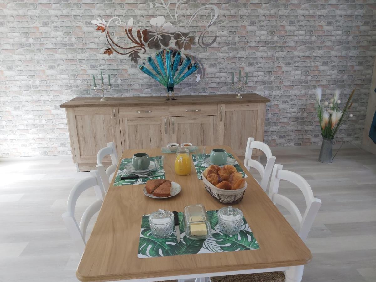 Le Bonheur Des Plumes Bed & Breakfast Montmartin-en-Graignes Dış mekan fotoğraf