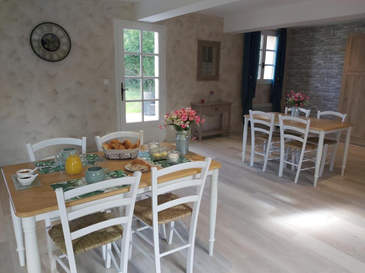 Le Bonheur Des Plumes Bed & Breakfast Montmartin-en-Graignes Dış mekan fotoğraf